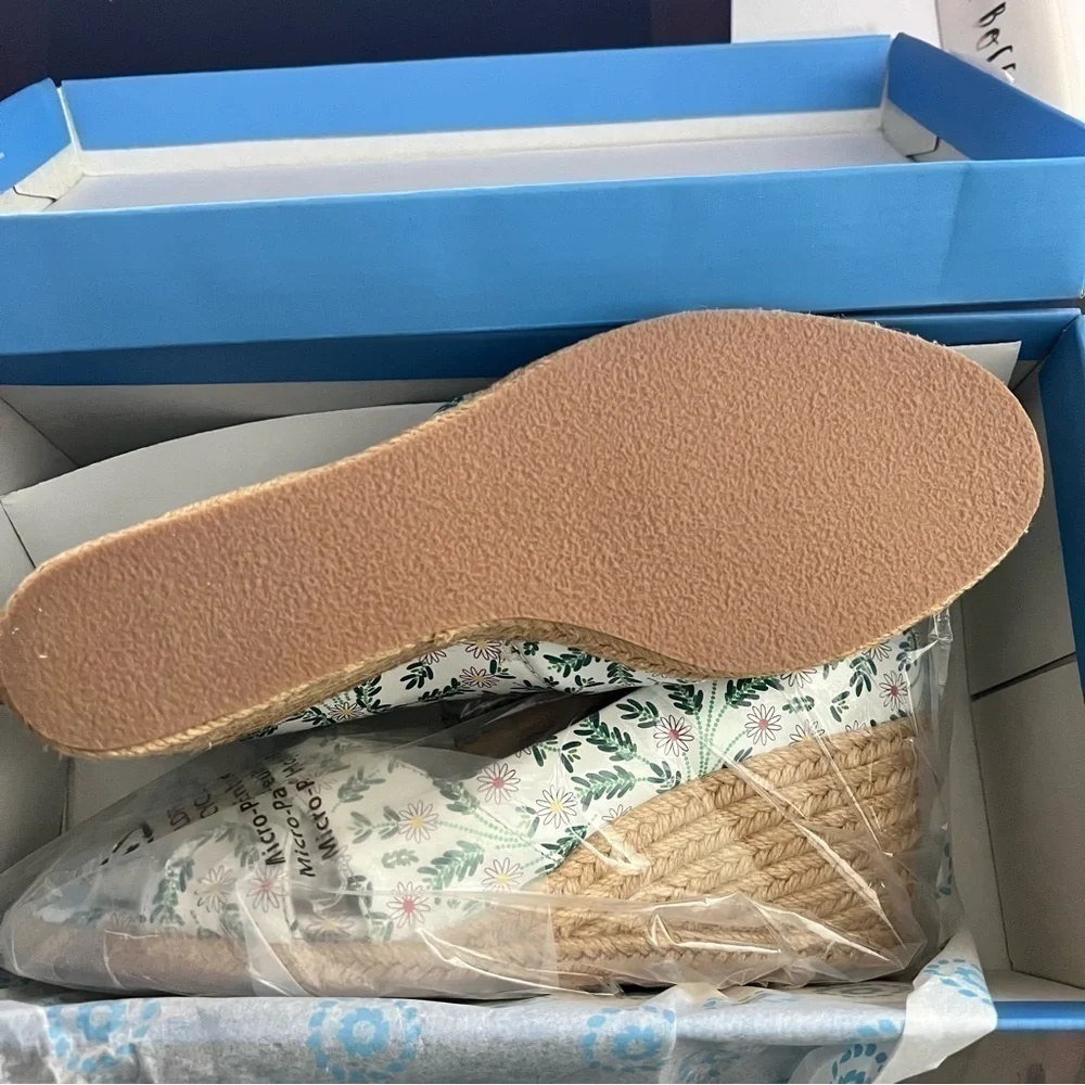 Jack Rogers Criss-Cross Wedge Espadrilles - Palmer White Daisy, New with Box